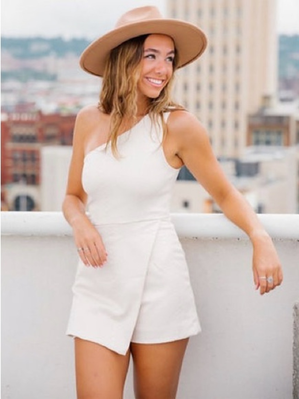 NWT DO+BE One Shoulder Snake‎ Skin Romper Small White Summer Skort Bachelorette